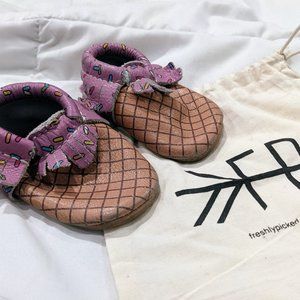 FRESHLY PICKED Pink Strawberry Sprinkles moccasins, size 3 - excellent condition